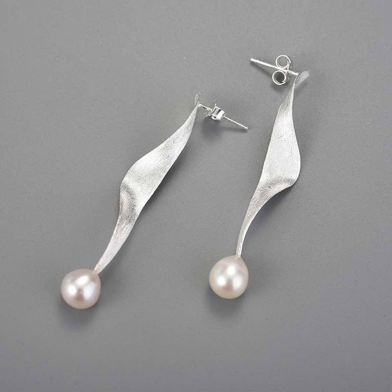 Spiral Pearl - Dangle Earrings