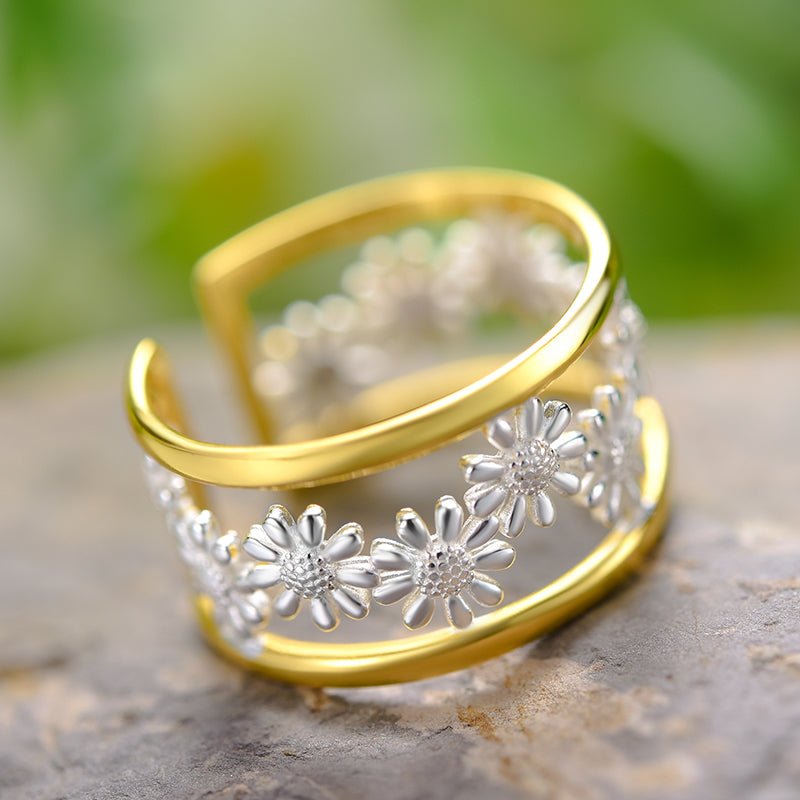 Delicate Daisy – Adjustable Ring