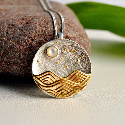 Moonlight Glow – Handmade Pendant