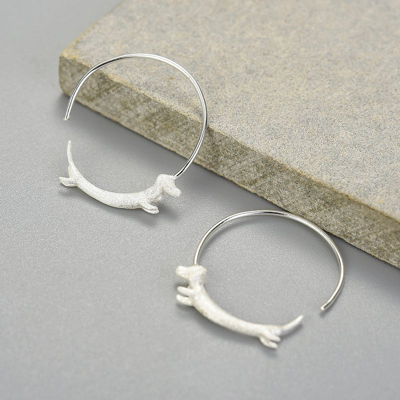 Tiny Runner – Dachshund Hoop Earrings